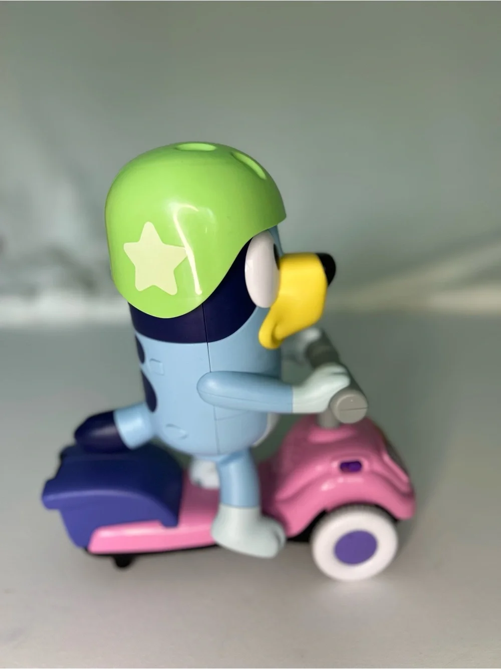 VTech Bluey Scooter Time Moving Electronic Toy Figure